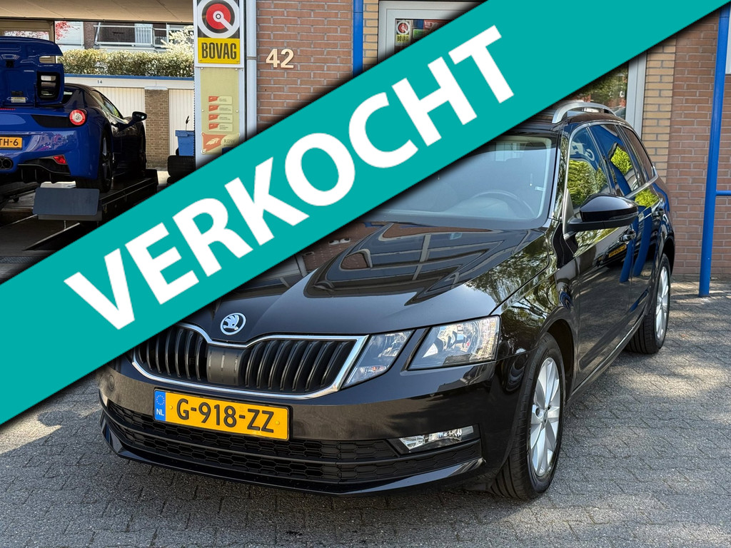Škoda Octavia Combi 1.5 TSI Greentech Business | Trekhaak | Automaat | Apple Carplay | Cruise-control | Park. sens.